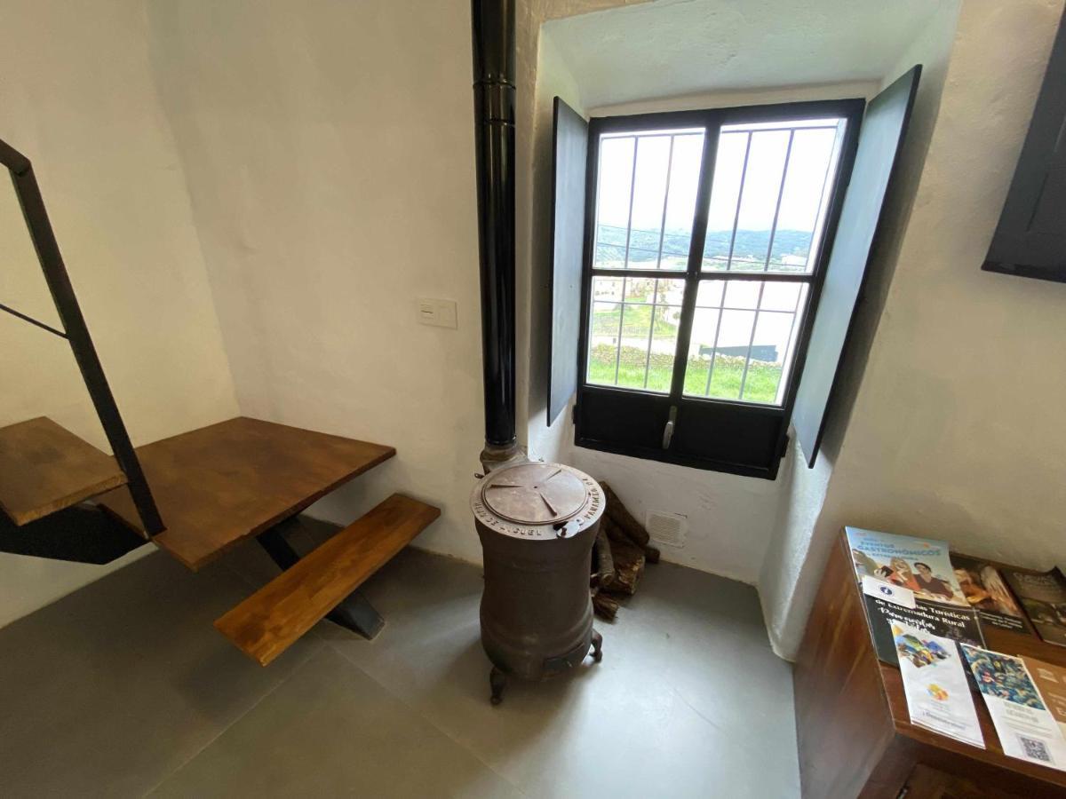 La Martela De Fuentes Casa De Diseno Rural Villa Fuentes de León Exterior foto