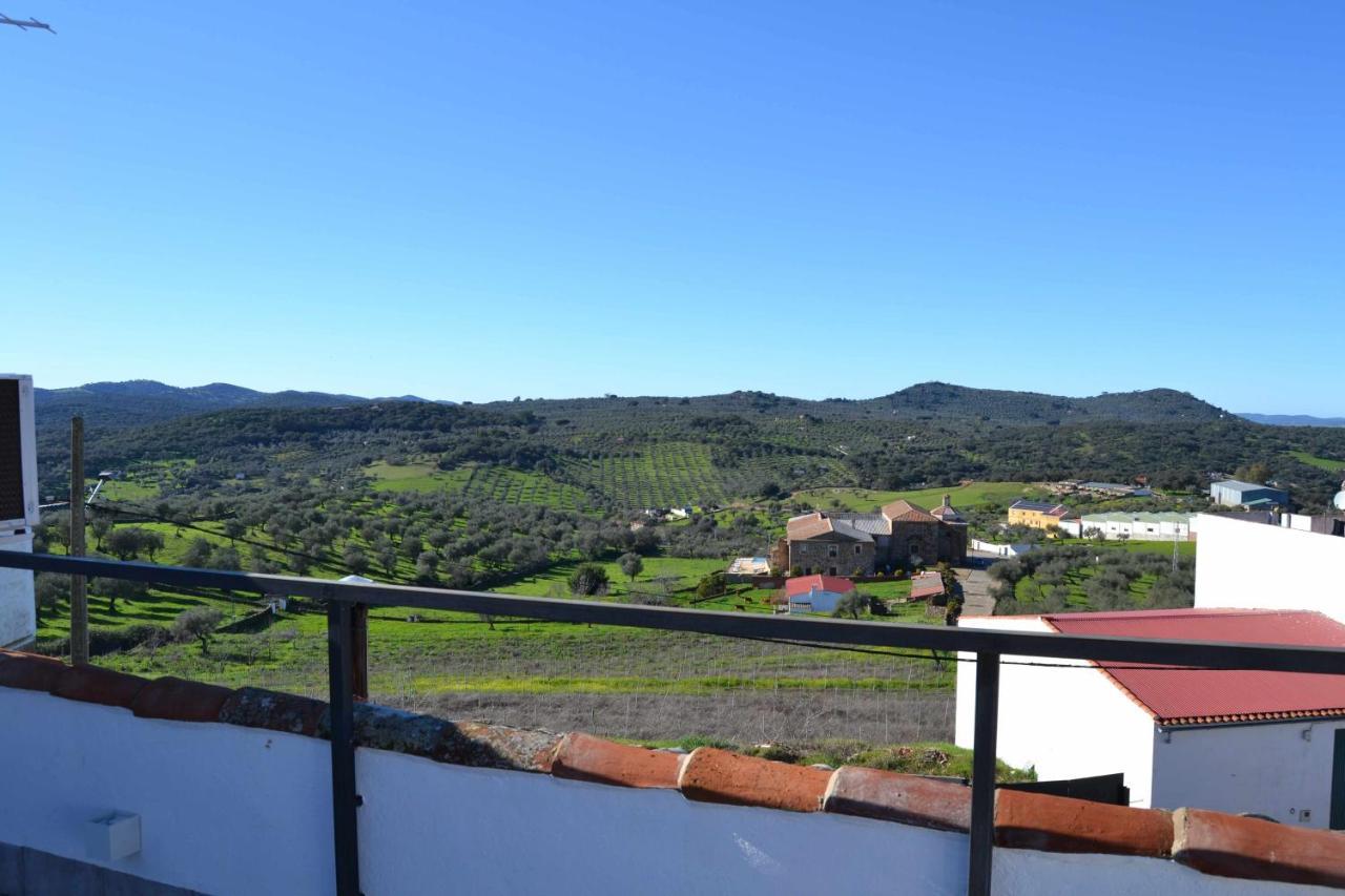 La Martela De Fuentes Casa De Diseno Rural Villa Fuentes de León Exterior foto